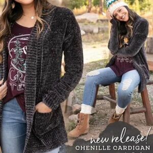 Super Soft Grace & Lace Chenille Cardigan Size Medium in NWOT Condition